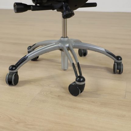 Kontorstol udvides 120