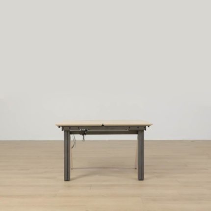 Elektrisk højdejusterbart skrivebord