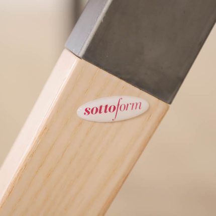 Elektrisk højdejusterbart skrivebord