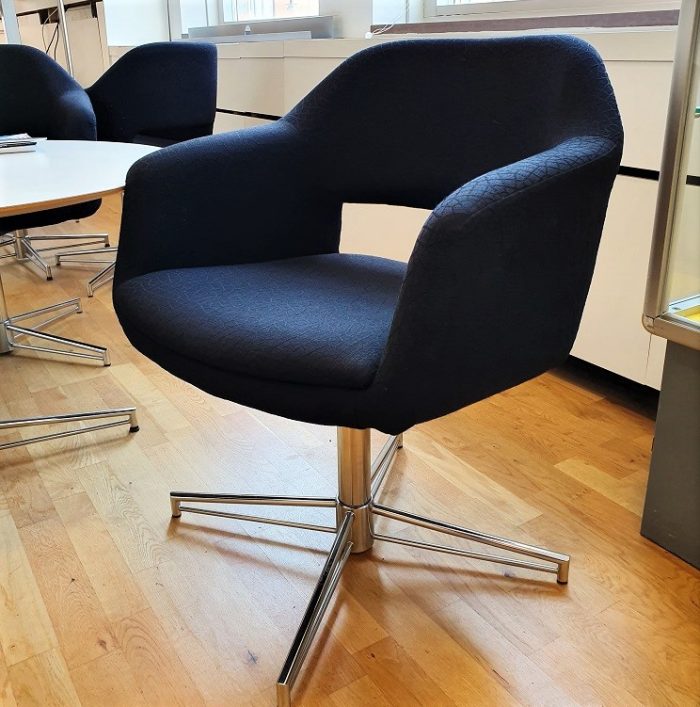 Konferensstol Largo ⎸JOHANSON DESIGN Konferensstol Largo ⎸JOHANSON DESIGN