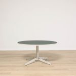 Rundt sofabord med fjer