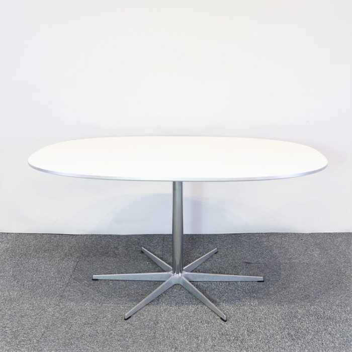 Mødebord / Spisebord Superellipse | FRITZ HANSEN Mødebord / Spisebord Superellipse