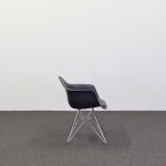 Stol Eames Plastic Armchair DAR