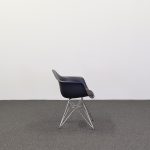 Stol Eames Plastic Armchair DAR