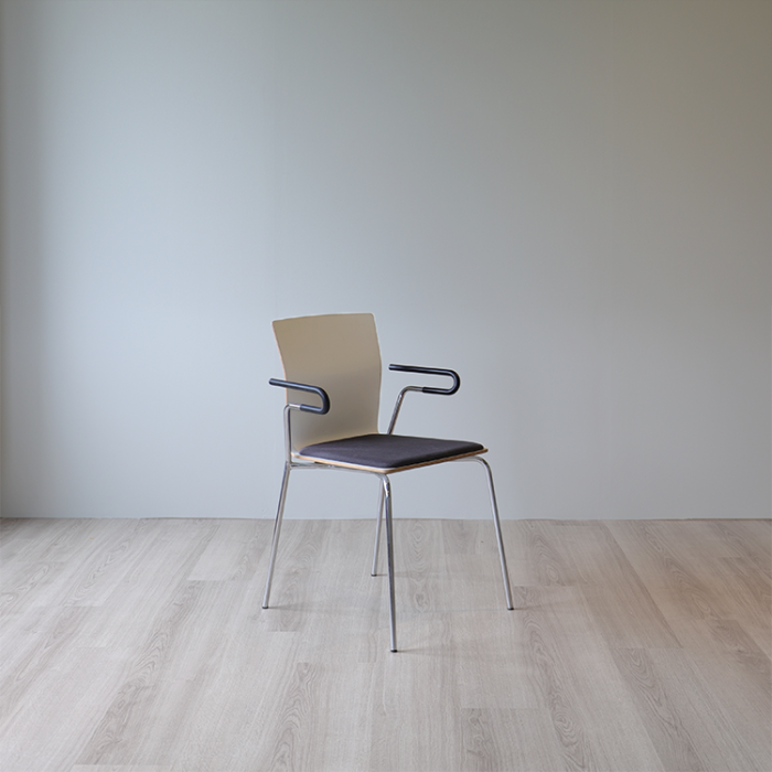 Fikastol/Konferensstol Bird ⎸GÄRSNÄS Fugleklapstol/konferencestol