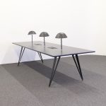 Fastgør konferencebord