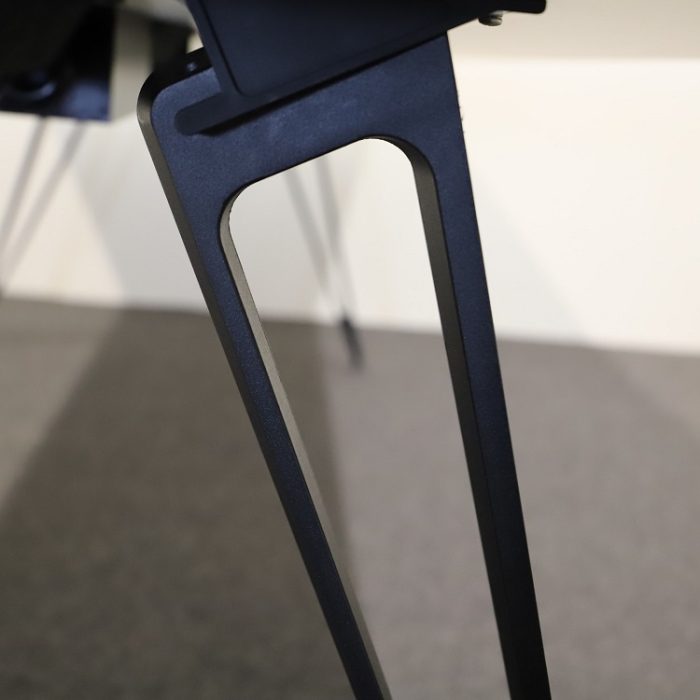 Fastgør konferencebord