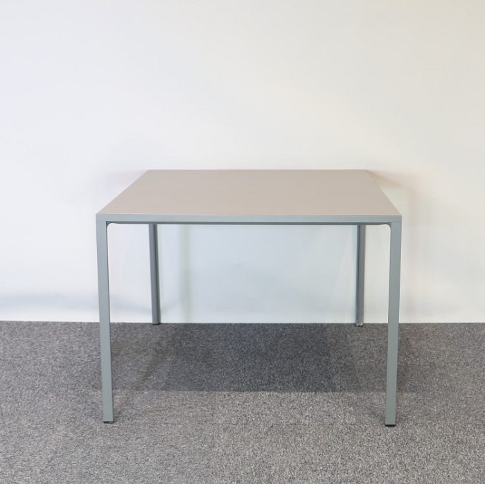 Cafébord New Order | HAY Cafébord New Order