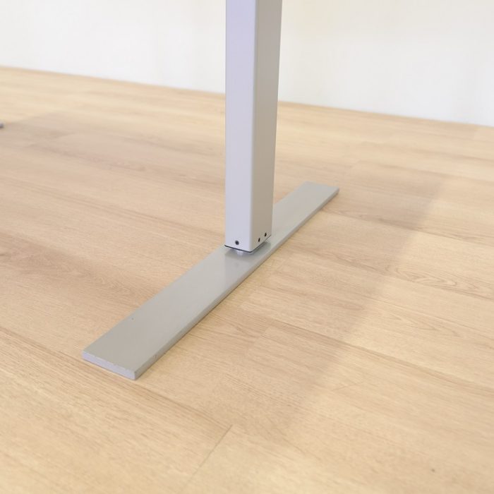 Elektriskt höj- och sänkbart skrivbord