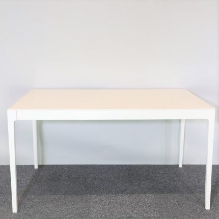 Hvidt spisebord