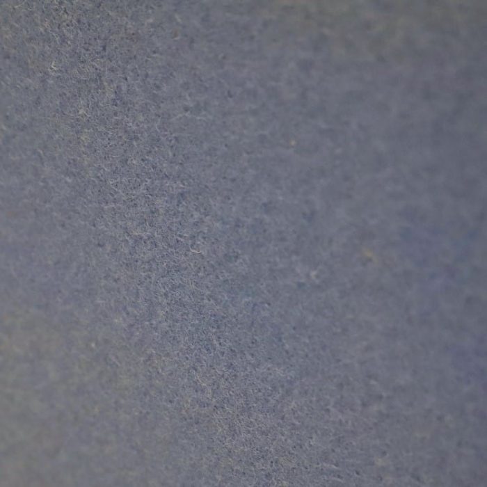 Skrivebord med bordskærm