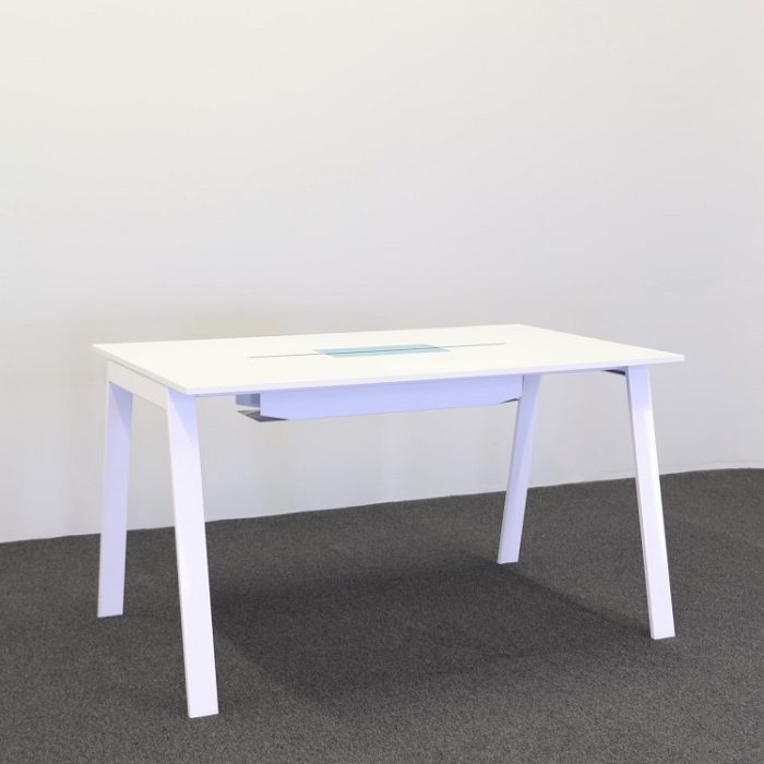 Mødebord i flere dele