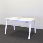 Mødebord i flere dele