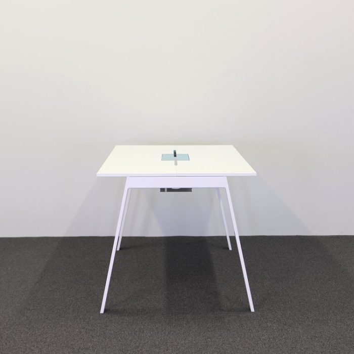 Mødebord i flere dele