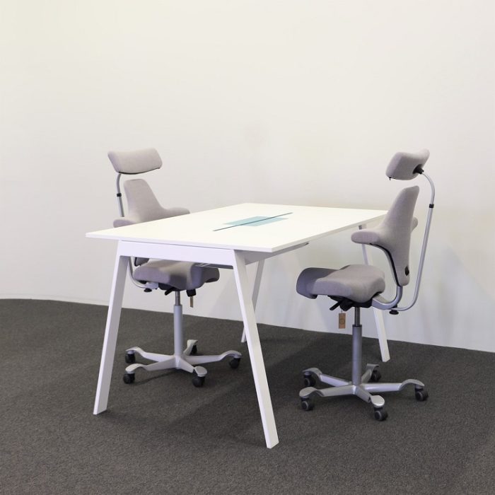 Mødebord i flere dele