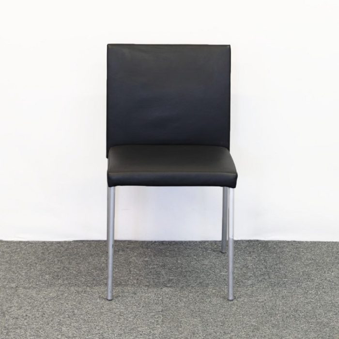 Fikastol Deen Chair | WALTER KNOLL Fikastol Deen Chair