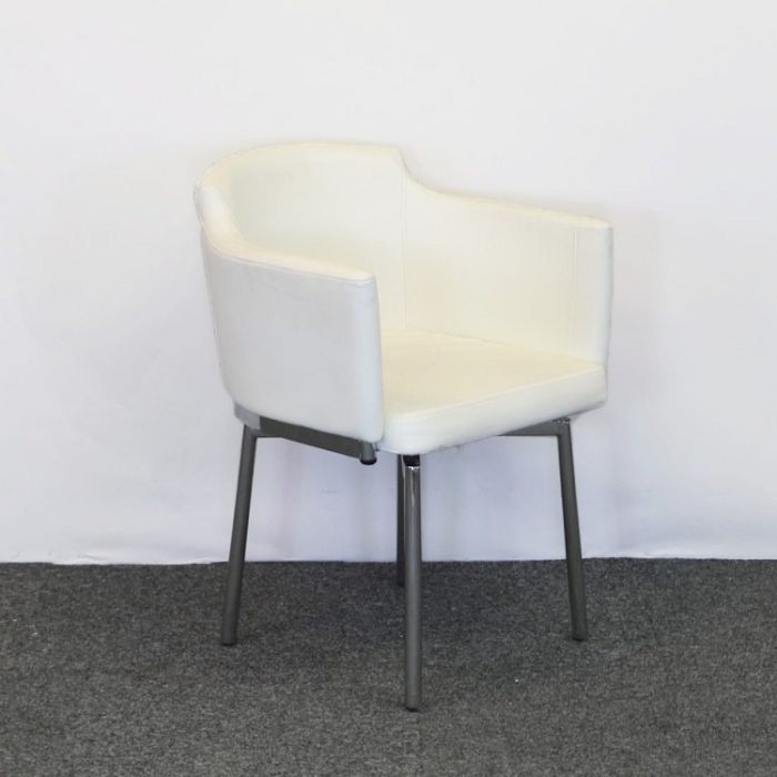 Konferensstol i vitt skinn | RAFZ Konferencestol i hvidt læder