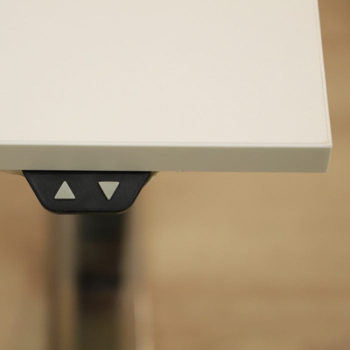 Elektriskt höj- och sänkbart skrivbord