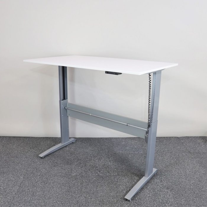 Elektrisk højdejusterbart skrivebord
