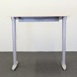 Højdejusterbart skrivebord