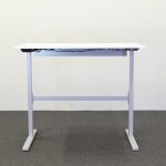 Elektriskt höj- och sänkbart skrivbord