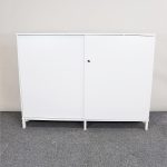 Kontorskabe/opbevaring med skydedør