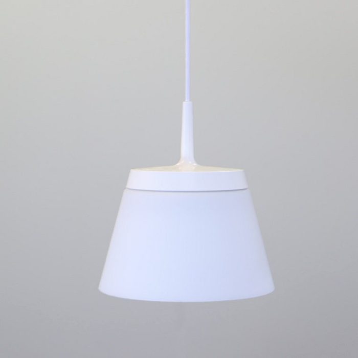 Taklampa Riff Cone | ATELJÉ LYKTAN Taklampa Riff Cone