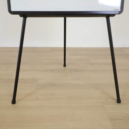 Højdejusterbar whiteboardtavle