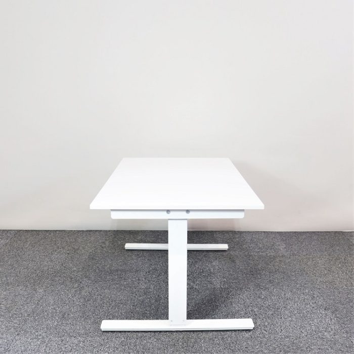 Elektriskt höj-och sänkbart skrivbord