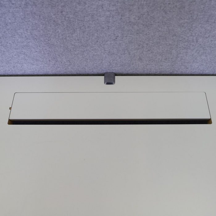 Elektriskt höj- och sänkbart skrivbord