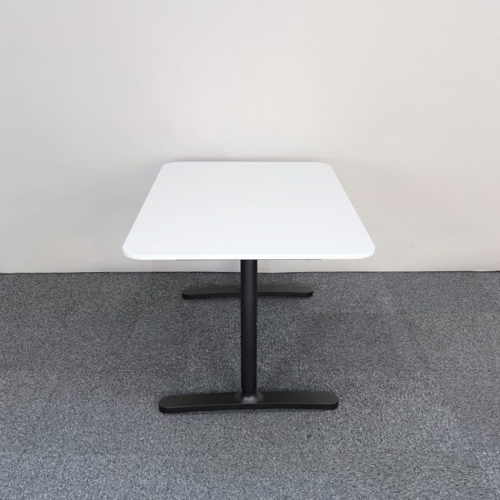 Elektrisk højdejusterbart skrivebord Bekant