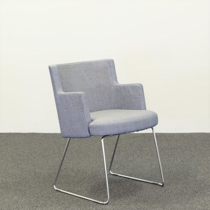 Konferencestol Cape 09 | JOHANSON DESIGN Formand for konferencen Cape 09