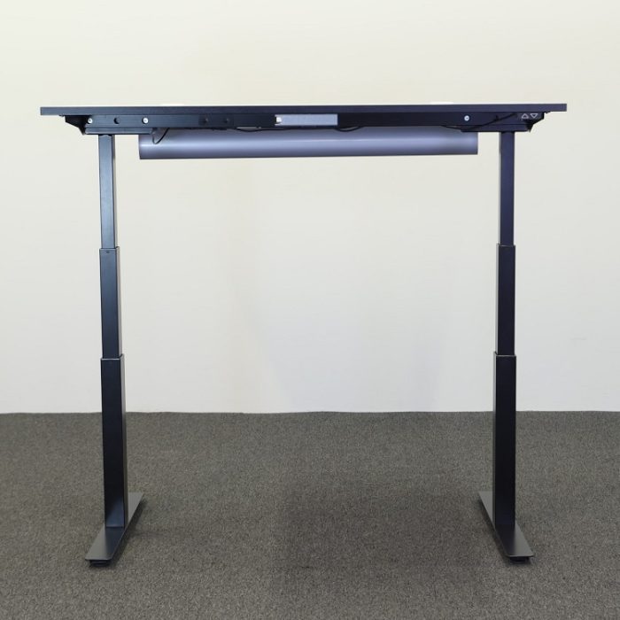 Elektrisk højdejusterbart skrivebord 140 cm