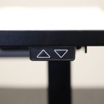 Elektrisk højdejusterbart skrivebord 140 cm