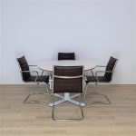 Konferensstol läder