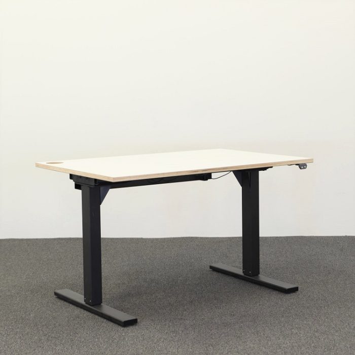 Elektriskt höj- & sänkbart Skrivbord Snitsa 120 cm Elektriskt höj- & sänkbart Skrivbord Snitsa 120 cm