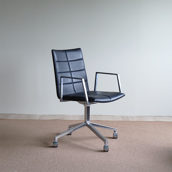 Konferensstol Archal Svart | LAMMHULTS Konferensstol Archal Svart