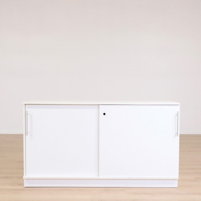 Skjutdörrsförvaring Skjutdörrsförvaring