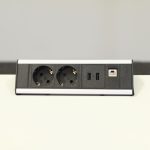 Elektriskt höj- och sänkbart skrivbord 160 cm