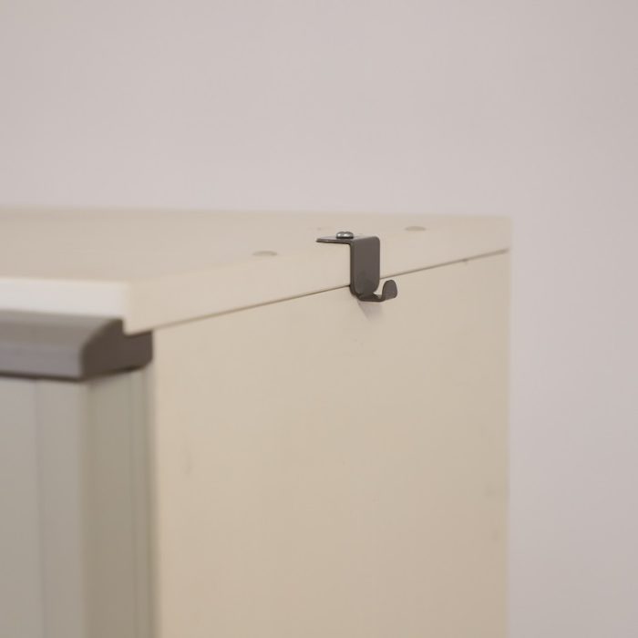 Opbevaring i skydedør