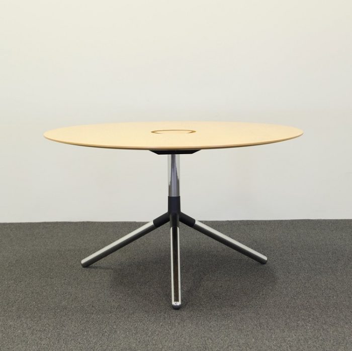 Konferensbord OBI | MATERIA Konferencebord OBI