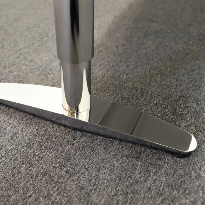 Manuellt justerbart konferensbord