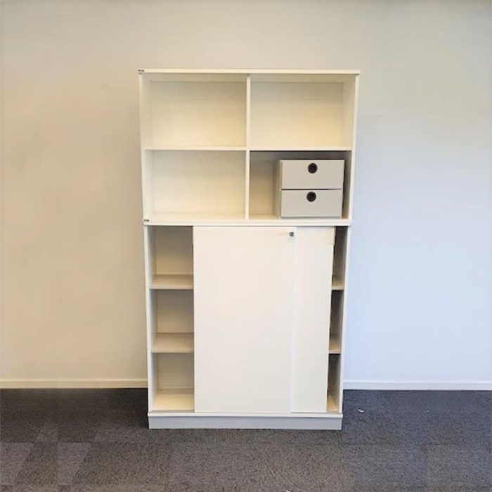 Skjutdörrsförvaring Tendo | ISKU Opbevaring med skydedør Tendo