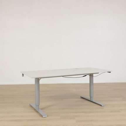 Elektrisk højdejusterbart skrivebord