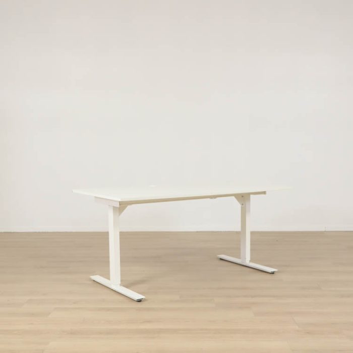 Elektriskt höj- och sänkbart skrivbord 160 cm