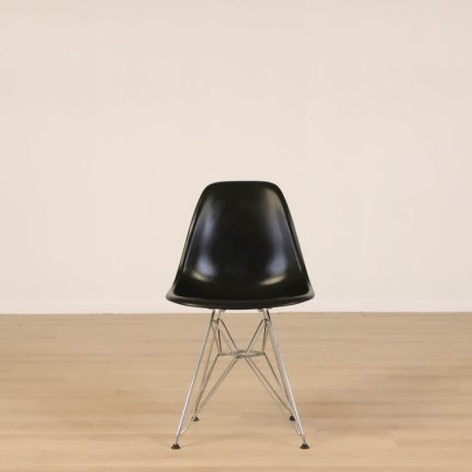 Stol Eames Fiberglass Side Chair DSR