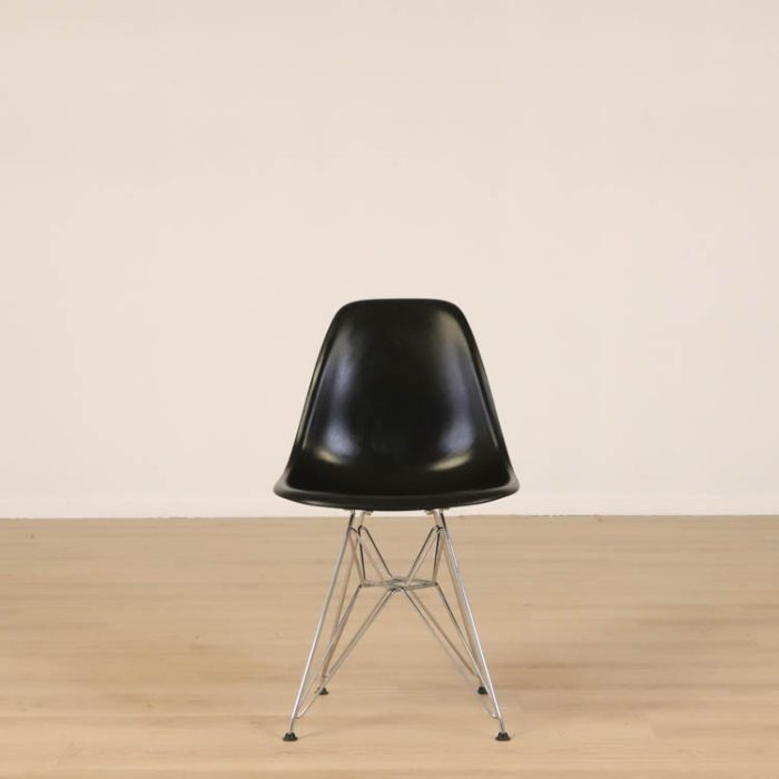 Stol Eames Fiberglass Side Chair DSR