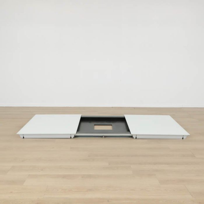 Whiteboard med integrerad monitorfunktion