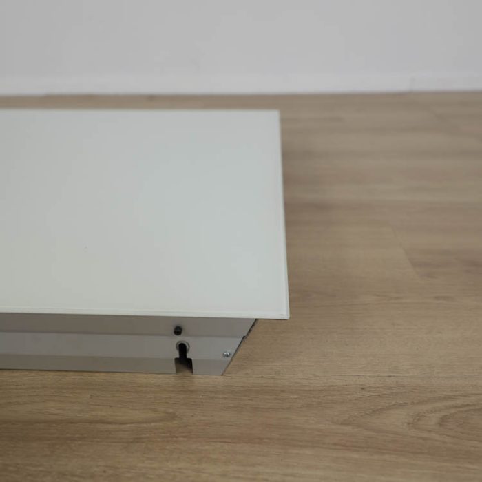 Whiteboard med integrerad monitorfunktion