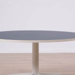 Rundt sofabord med fjer